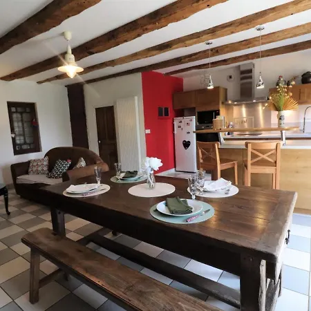 Maison De Caractere Au Calme, 2 Chambres, Terrasse Et Jardin, Proche Rando Et - - Fr-1-742-240 *