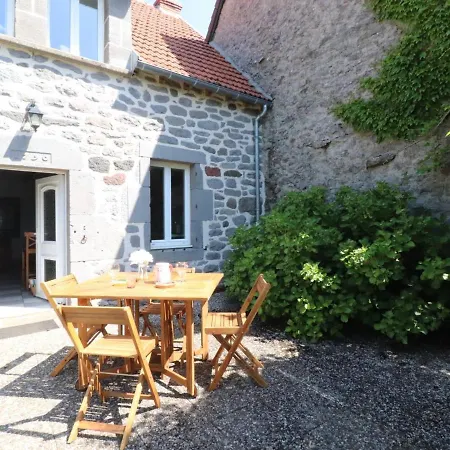 Maison De Caractere Au Calme, 2 Chambres, Terrasse Et Jardin, Proche Rando Et - - Fr-1-742-240 度假居