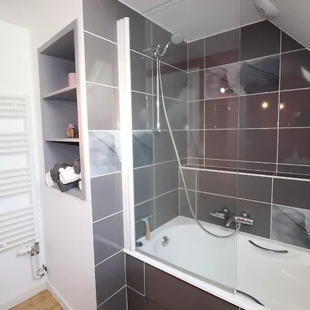 Maison De Caractere Au Calme, 2 Chambres, Terrasse Et Jardin, Proche Rando Et - - Fr-1-742-240 Moussages