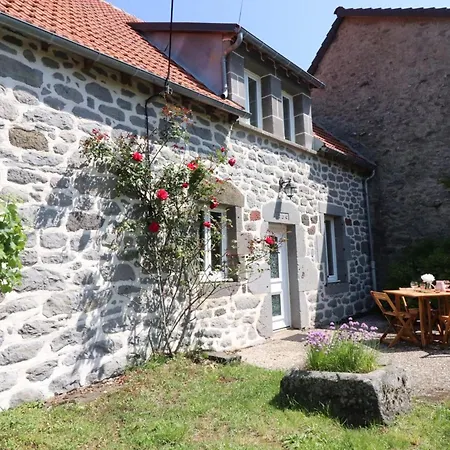 Holiday home Maison De Caractere Au Calme, 2 Chambres, Terrasse Et Jardin, Proche Rando Et Ski - - Fr-1-742-240
